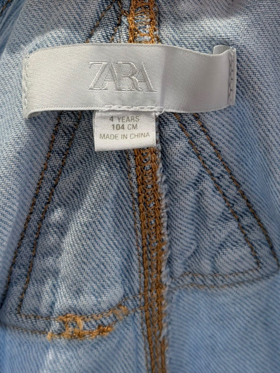 Salopetă scurtă din denim