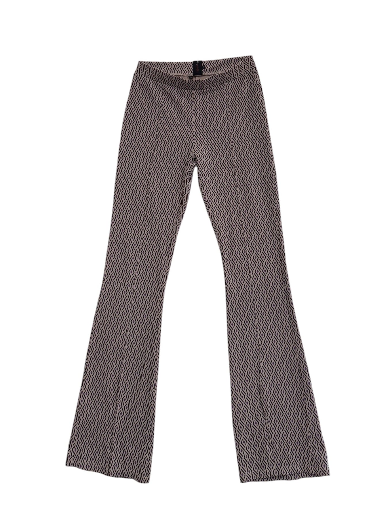 Pantaloni evazati