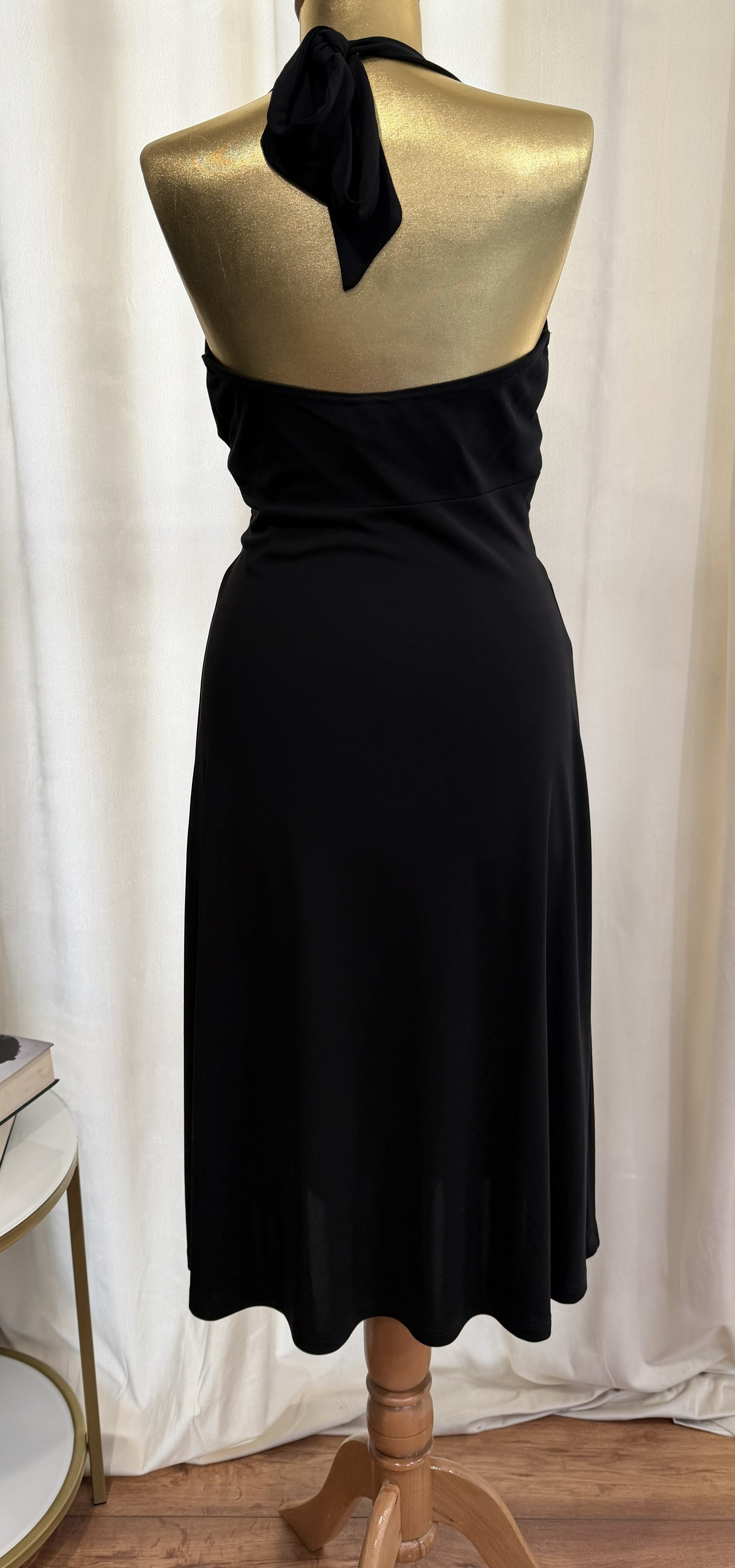 Rochie elegantă neagră, model halter