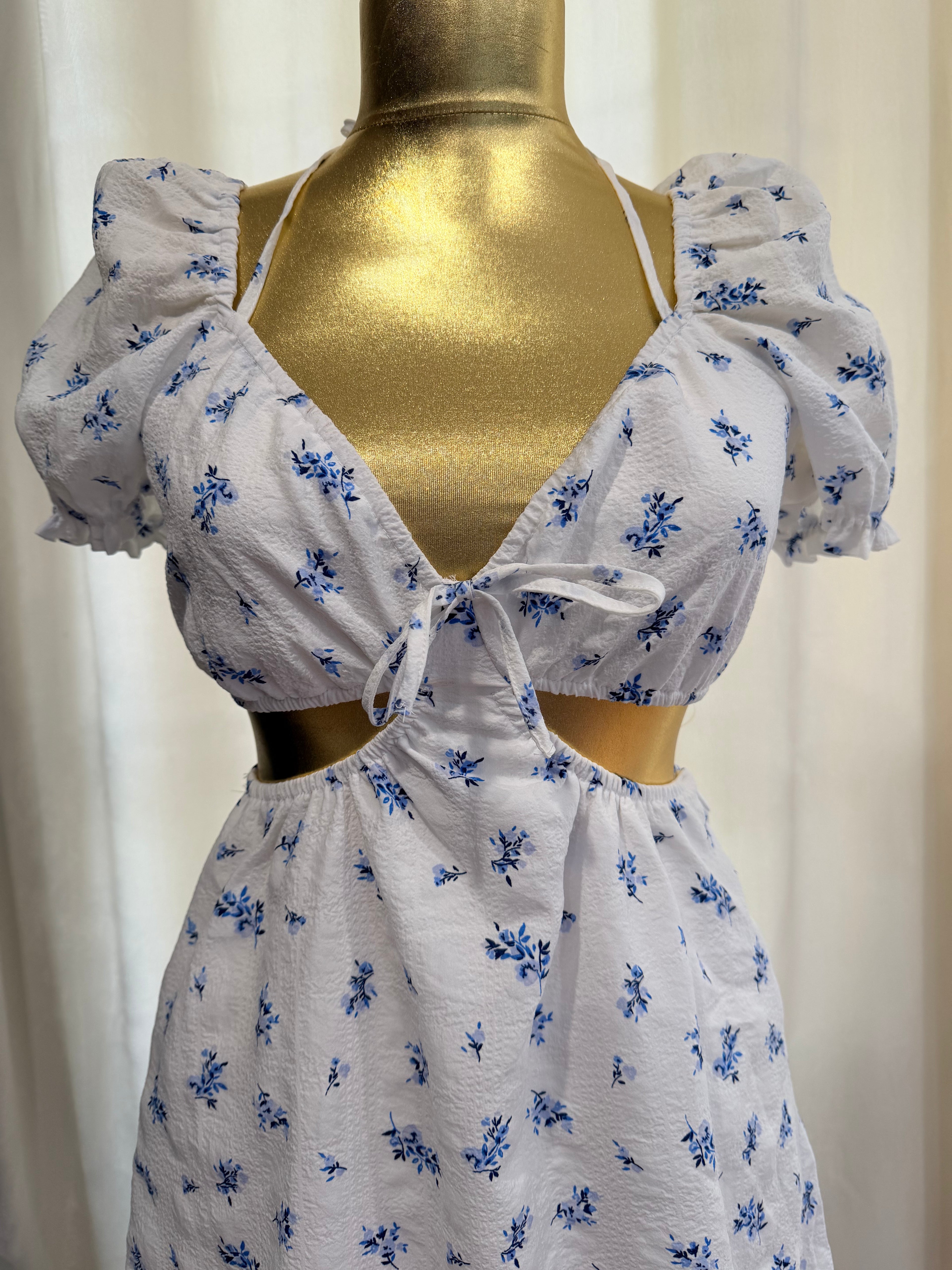 Rochie mini albă cu imprimeu floral albastru H&M
