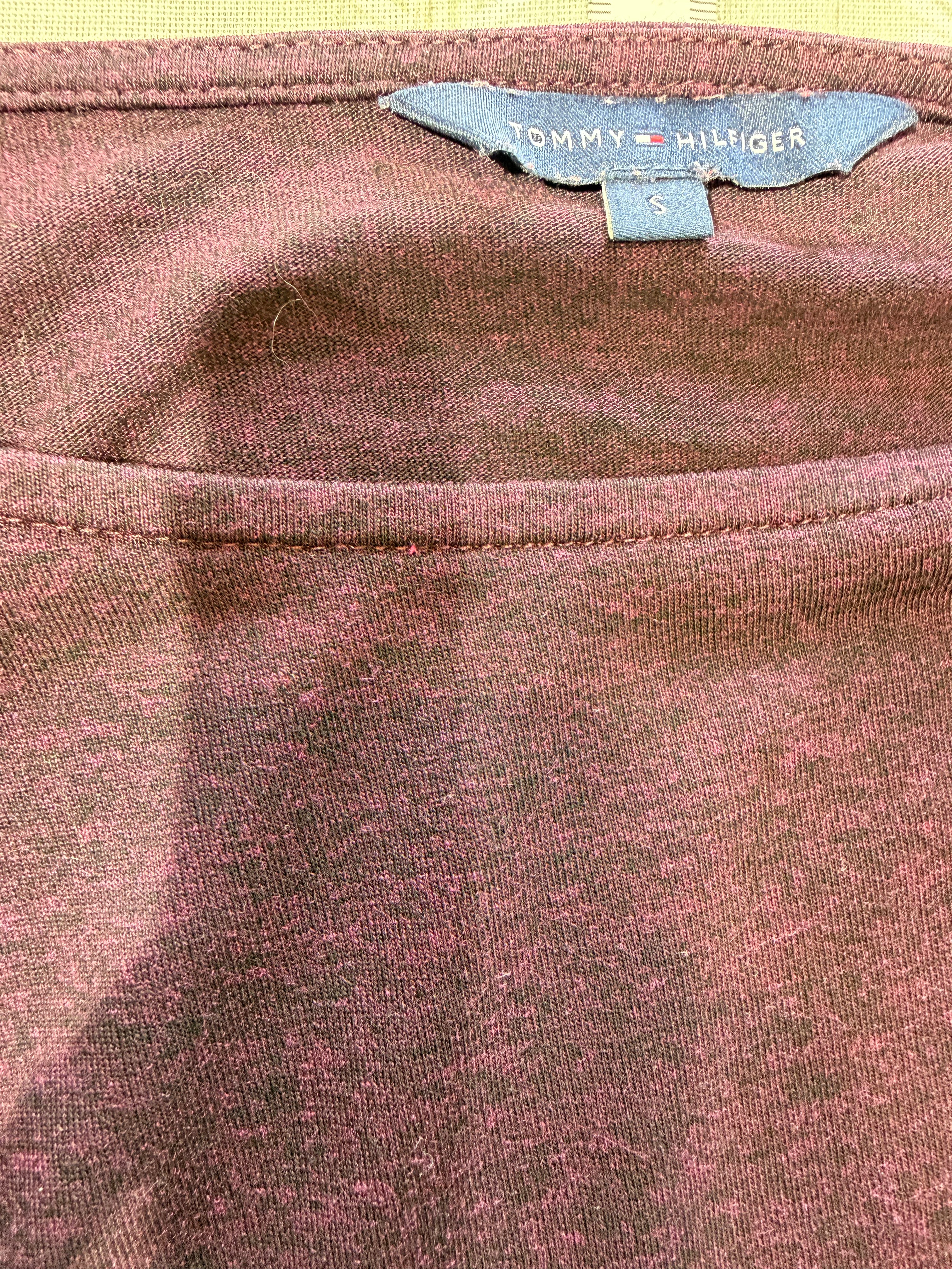 Top Tommy Hilfiger bordo cu inserții transparente