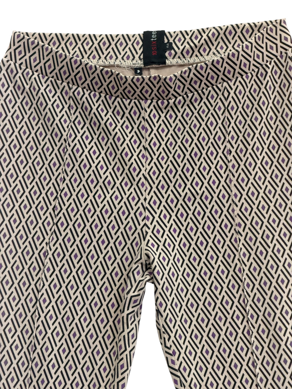 Pantaloni evazati