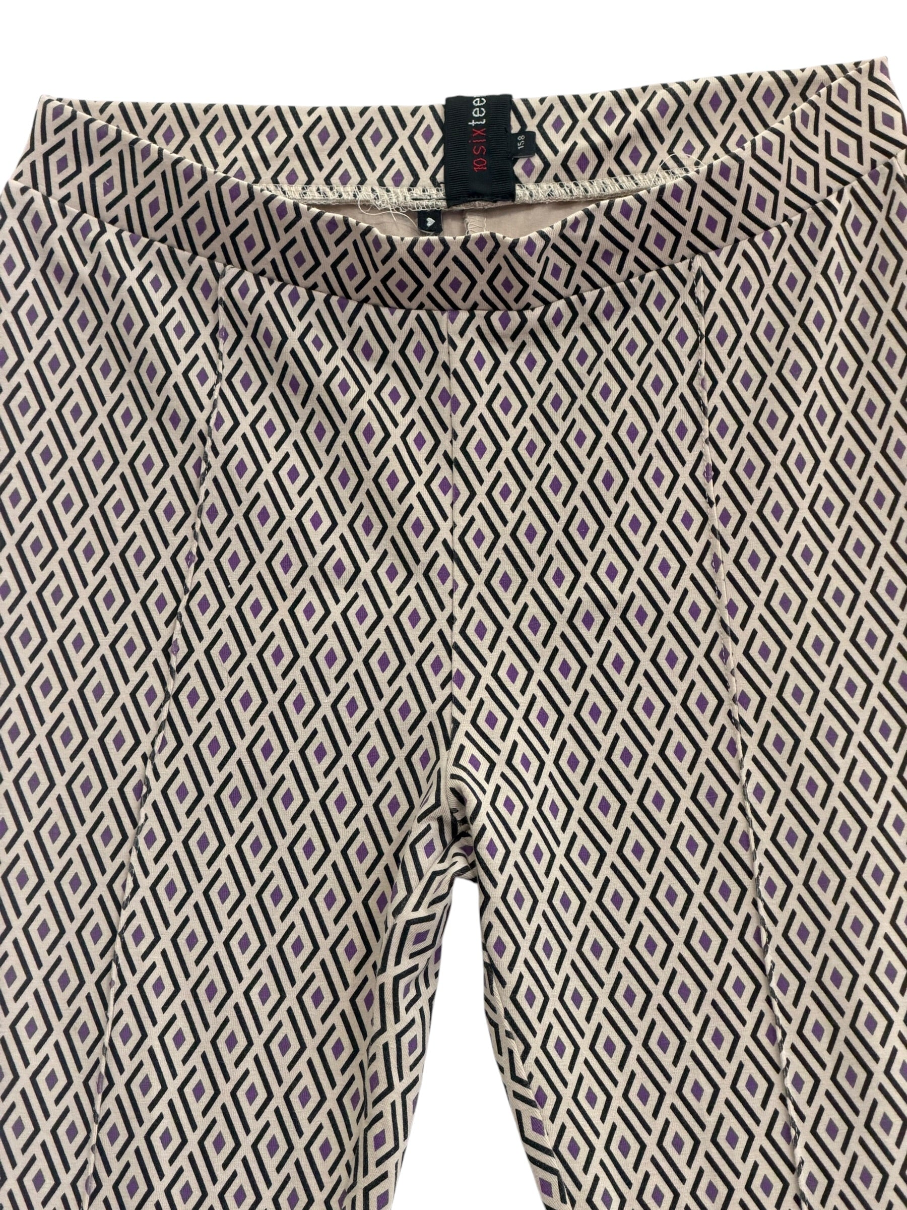 Pantaloni evazati