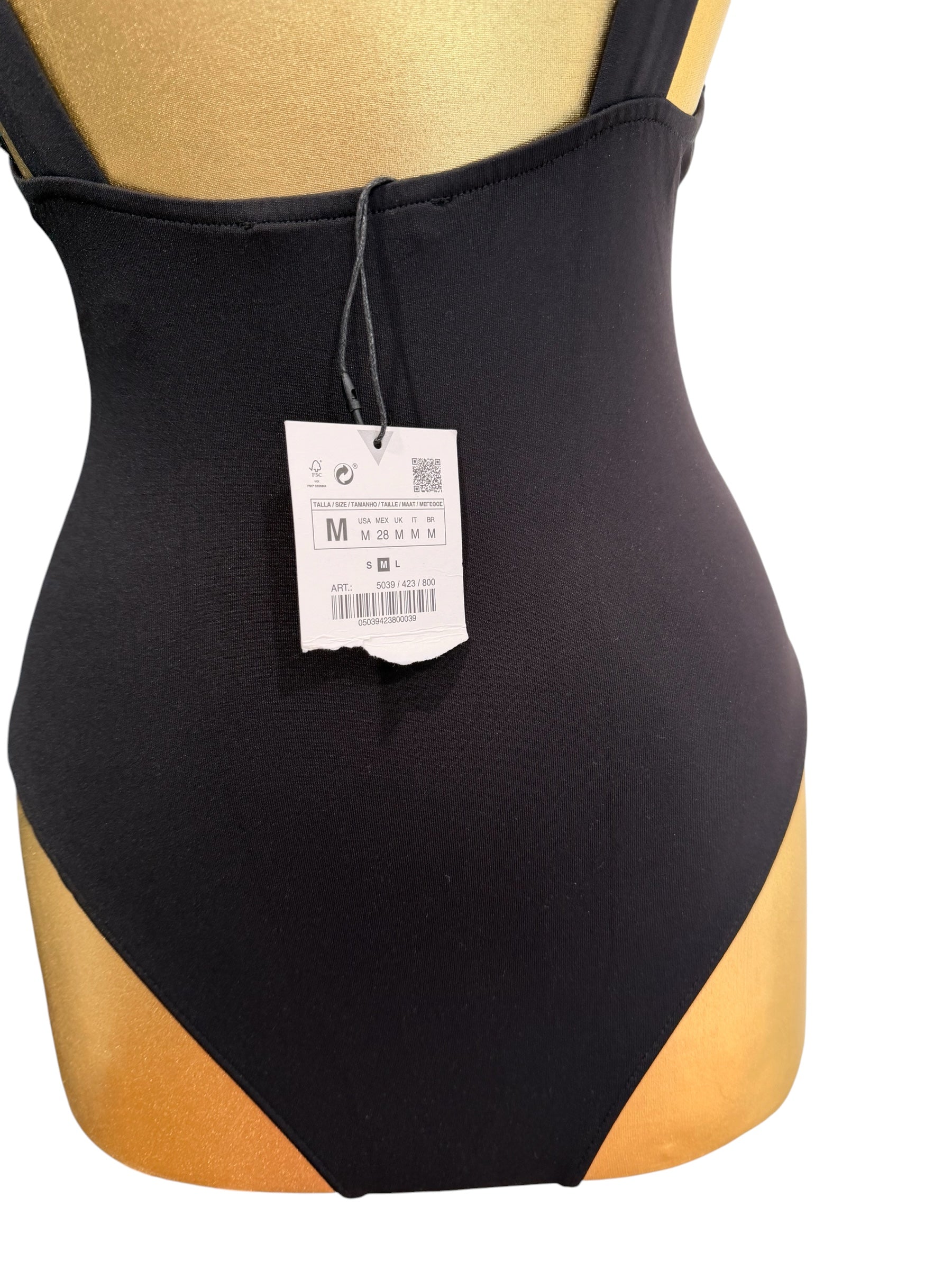 Body cu decolteu in V